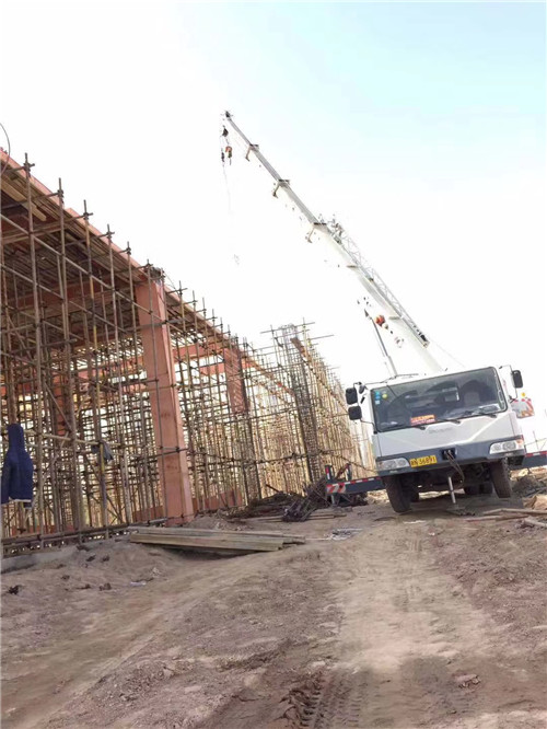 隆德县吊车作业的安全注意事项有哪些？