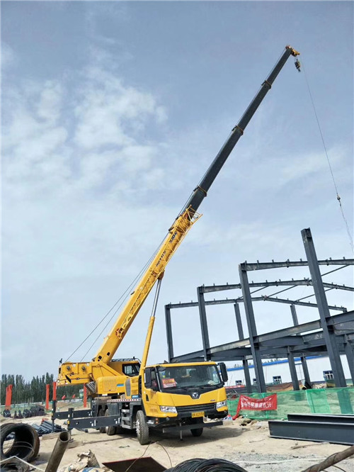 隆德县超高层建筑钢结构吊装案例